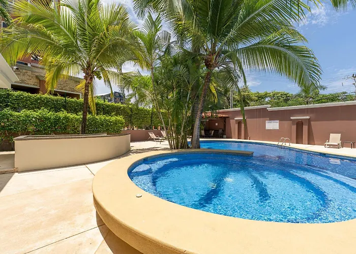Peninsula 25 *